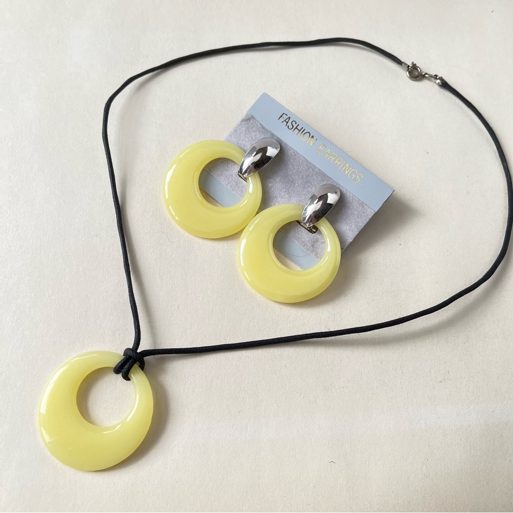 Vintage Yellow Hoop Earrings and Necklace Set